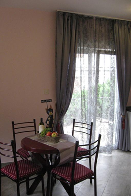 Smokva Apartments Herceg Novi Cameră foto